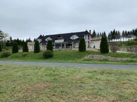 Arthaus Rönök, hotel v destinaci Rönök