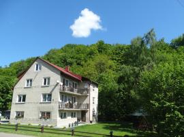 Dom nad potokiem - pokoje całoroczne, ξενοδοχείο σε Wolkowyja