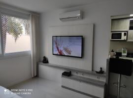 A picture of the hotel: Lindo apartamento ao lado do Park Shopping Canoas