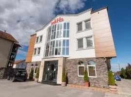 Hotel Stari Krovovi
