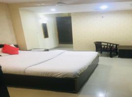 होटल की एक तस्वीर: OYO 80027 Hotel Raj Palace