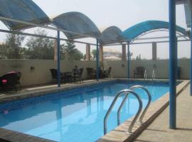 מלון צילום: Room in Apartment - Ayalla Hotel Suites-yenogoa Royal Room