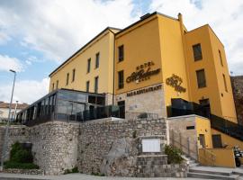 Hotel Meduza, hotel en Senj