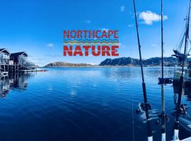 होटल की एक तस्वीर: Northcape Nature Rorbuer - 1 - Dock South