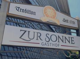 होटल की एक तस्वीर: Hotel Zur Sonne