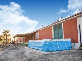 Fotos de Hotel: Valley-View Holiday Home in Sperlinga with Private Pool