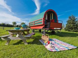 ホテル写真: Super Small Spaces Cosy Accommodation by the Meadow