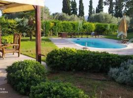 Hotel Foto: Luxurious 6 bedroom villa In a great location