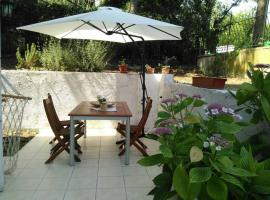 Hotel foto: Garden flat in Prince islands, Heybeliada