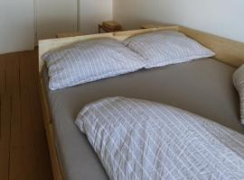 Dom na Slivnici, hotel in Cerknica