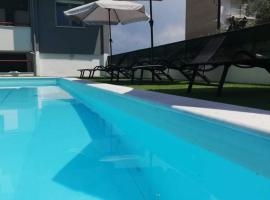 מלון צילום: MGE Luxury house with pool