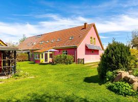 Hotel fotoğraf: Authentic and cosy holidayhome with big beautifull garden