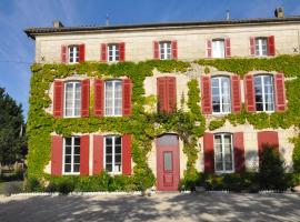 Hotel foto: chambre spacieuse dans maison bourgeoise