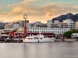 Hotel Foto: The Lonsdale Quay Hotel