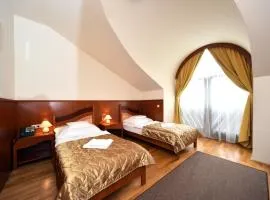 Hotel Kumánia