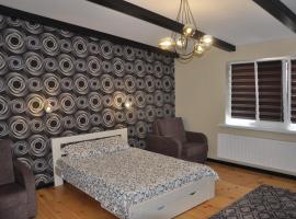 Дачний будинок, hotel in Kobelyaky