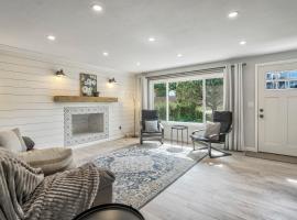 Hotel Photo: NEW Modern 5BR House in Monument Near USAFA, Park