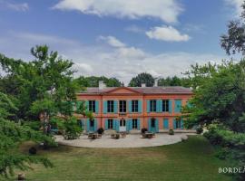 Hotel fotoğraf: Chateau Pont Saint-Martin