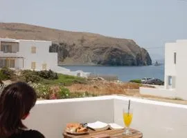 V-rooms in Milos Cyclades