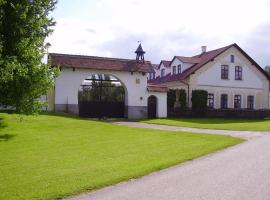 Hotel Photo: Petříkův Statek