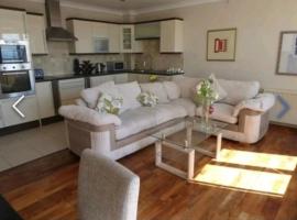 Hotel Foto: Remarkable 2-Bed Apartment in Furbo Barna area