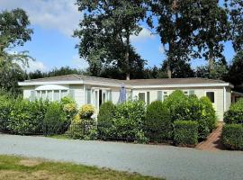 Фотография гостиницы: Chalet 42 'Vuursteenberg' Bospark IJsselheide Zwolle Hattemerbroek