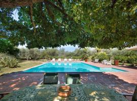 होटल की एक तस्वीर: Villa privata con piscina firenze chianti