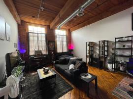 Hotelfotos: Riverfront Bohemian Loft Downtown