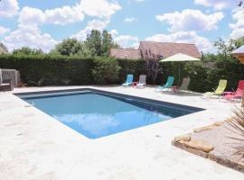 صور الفندق: Cozy Villa in Saint-Martin-le-Redon with Private Pool