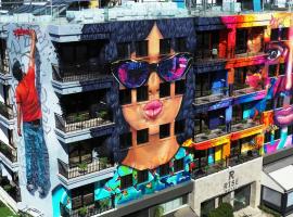 A picture of the hotel: Rise Street Art Hotel