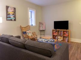 Hotel Photo: Private Getaway In Midtown Near Hospitals 1bd1ba