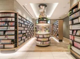 Quintessa Hotel Osaka Shinsaibashi Comic & Books