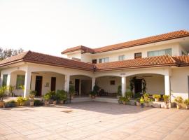 Hình ảnh khách sạn: Luxurious Villa In Banigala Farmhouse