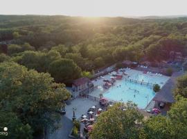 A picture of the hotel: Camping les Reflets du Quercy