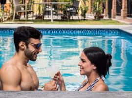 Hotel Boutique Sol y Luna SPA, hotel in Ajijic