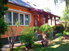 Hotel Foto: Holiday home in Balatonlelle 19051