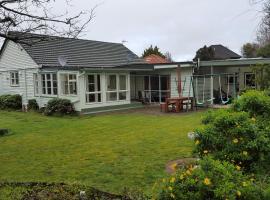 Hotel Photo: Hidden Gem and Entire Bungalow in Central hutt