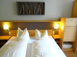 "Blauer Bock" - Hotel-Garni, ξενοδοχείο σε Pleinfeld