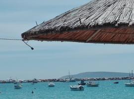 Hotel foto: White cycladic town house with sea vew