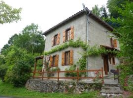 Hotel Foto: Gîte Erp, 4 pièces, 5 personnes - FR-1-419-339