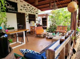 Las Porrocas Backpacer's, ξενοδοχείο σε Pedasí Town