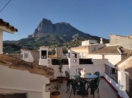 A picture of the hotel: CASA RURaL BENIDORM FINESTRAT EL CAPRICHO