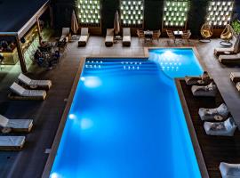 Dafni Plus Hotel, hotel in Leptokaria