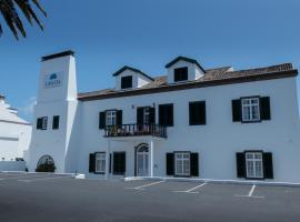 A picture of the hotel: Lagoa Hostel & Suites