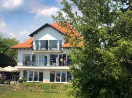 Duna P'Art Panzió, hotel in Verőce
