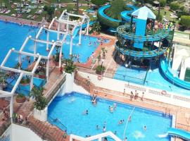 Hotel fotoğraf: Benalbeach, estudio en primera línea de playa