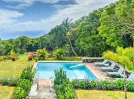 Фотография гостиницы: Nevis Home with Pool, Stunning Jungle and Ocean Views!