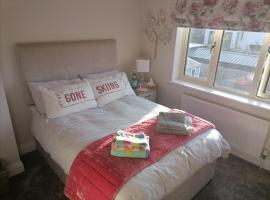 호텔 사진: Lovely double bedroom with private bathroom