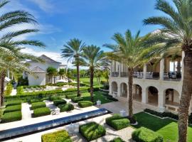 Hotelfotos: Luxury 9-bedroom ocean and golf front mansion with full service staff in exclusive resort