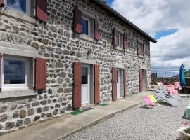 Foto do Hotel: Gîte Mézères, 6 pièces, 13 personnes - FR-1-582-330